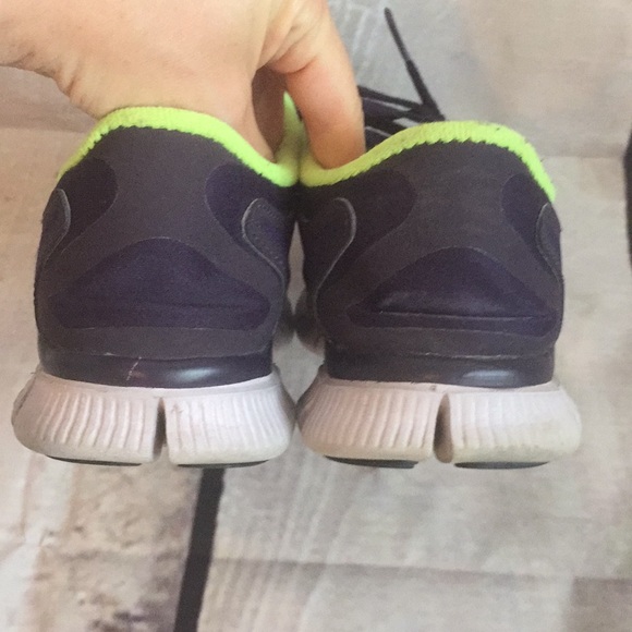 Nike Barefoot Ride sneaker in size 8 - Picture 10 of 16